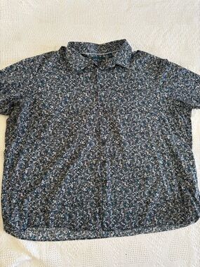 Perry Ellis 4X Stretch Blue Floral Button Up Short Sleeve Shirt Preowned